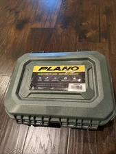 Plano Model Products Large HD Heavy-Duty 2 Pistol Case PLA118GLE dark green new