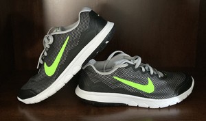 Para Hombre Nike Flex Experience RN 4, Negro Verde Running Zapatos Talla 8.  | eBay