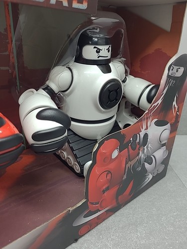 Sharper Image Mecha Rivals Ferngesteuerte Kampfroboter, Zwei-Spieler Kabellos Neu - Bild 10 von 11