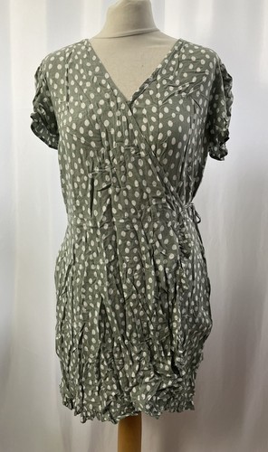Woolworths grün gepunktetes Wickelkleid Größe 10 Kurzarm