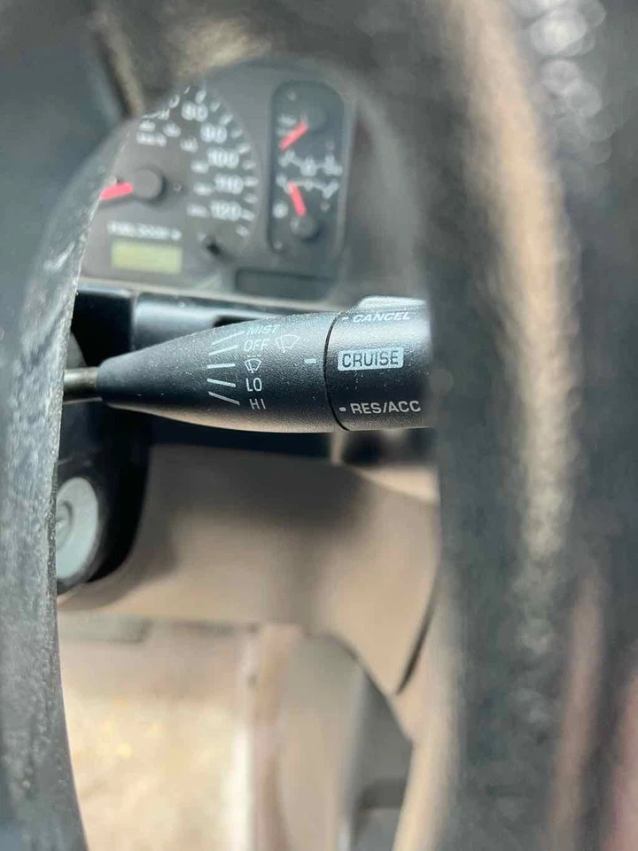 Used Rear Left Door Vent Glass Rear fits: 1998 Isuzu TROOPER w/privacy tint Rear Foto 4 de 4