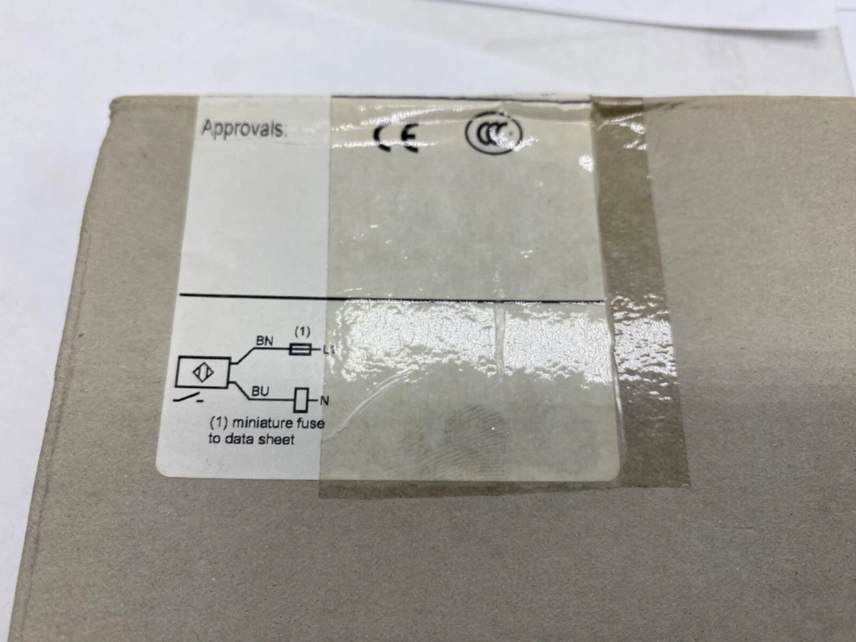 IFM Efector IF0302 proximity switch IFA-2004-ABOW, AC, 12mm do, 4mm range - Image 3 of 3