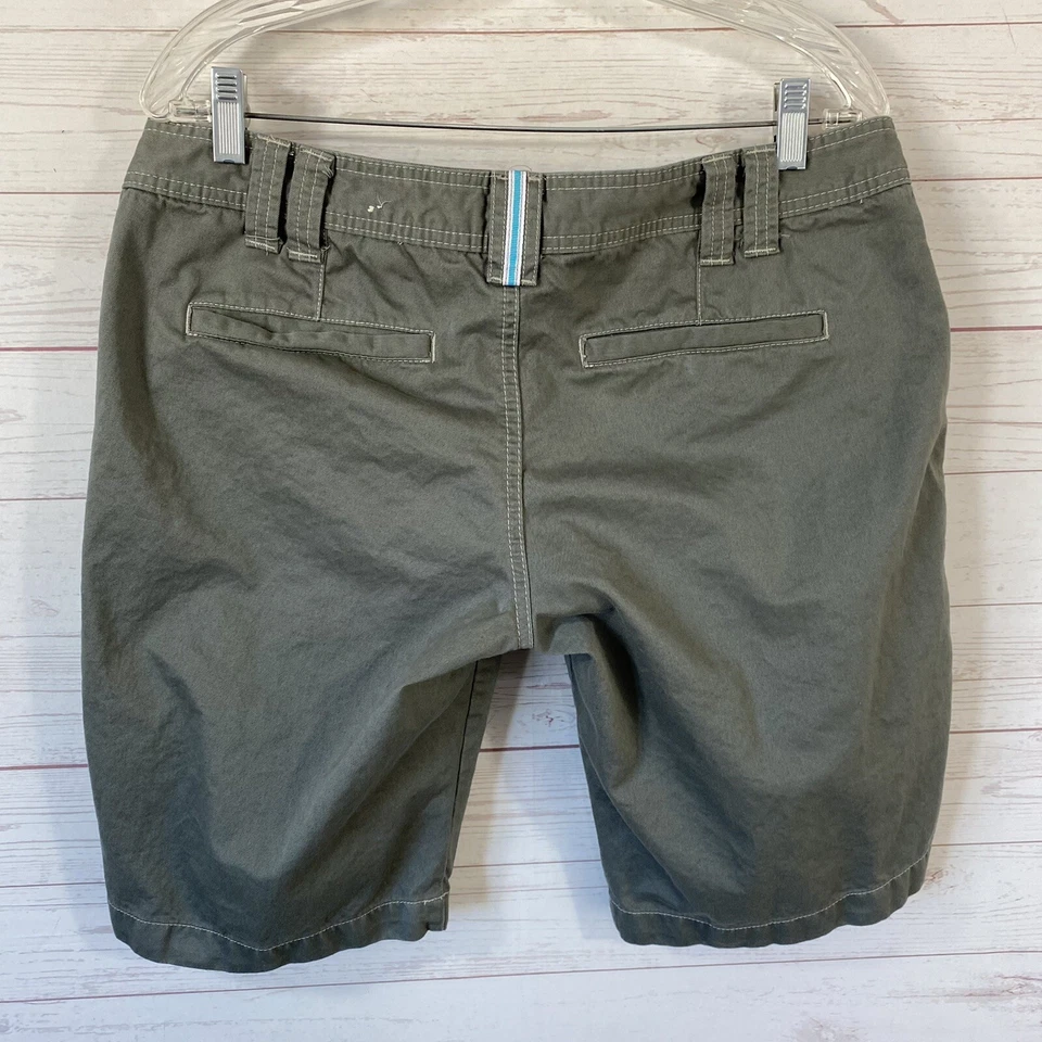 Bermudas de algodón Aeropostale talla 11/12 verde oliva frente plano 34x11 Foto 3 de 4