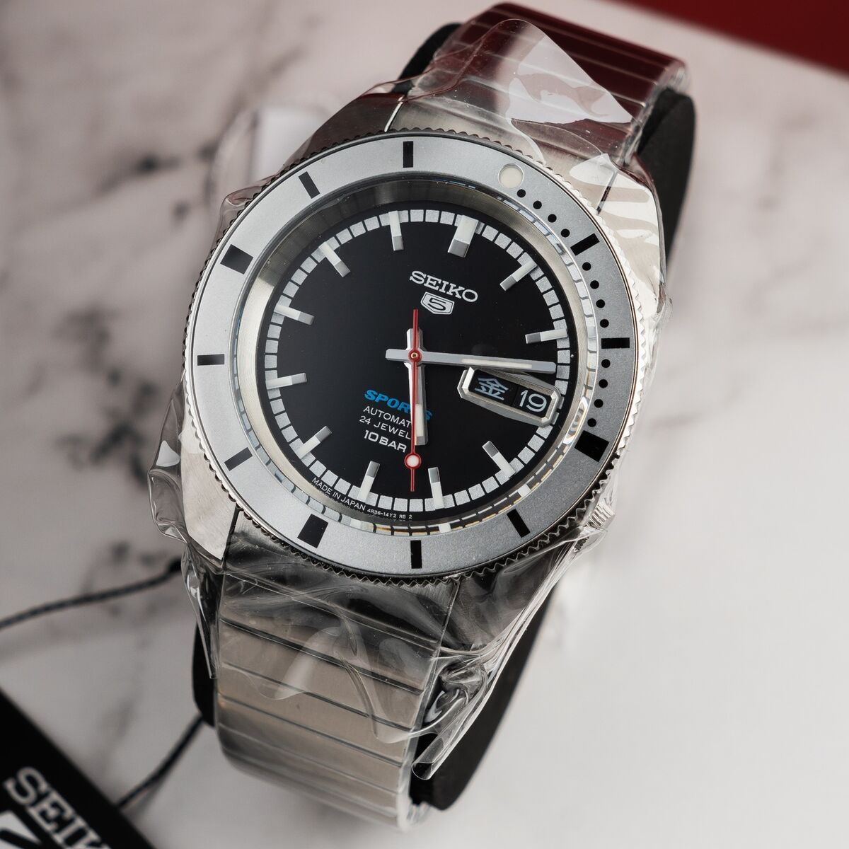 Limited Edition Seiko 5 Sports Heritage Reissue SBSA271 Limited Edition Seiko 5 Sports Heritage Reissue SBSA271