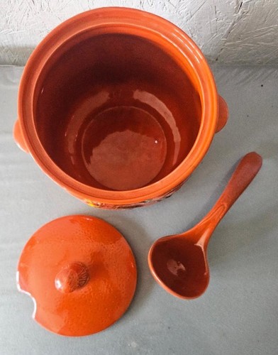 California Pottery Rooster Soup Tureen with Lid & Matching Ladle & Plate - Picture 3 of 9