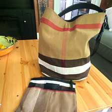 Borsa a tracolla Burberry Savannah Hobo beige con marsupio rimovibile tracolla nera