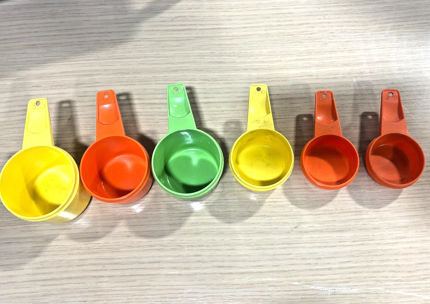 Vintage Tupperware Measuring Cups Set 6 Pc Orange Yellow Green Kitchen USA