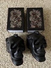 Threshold 5” (2) Black Skulls Snake & In The Dark Of Night Book Of Spells Candle