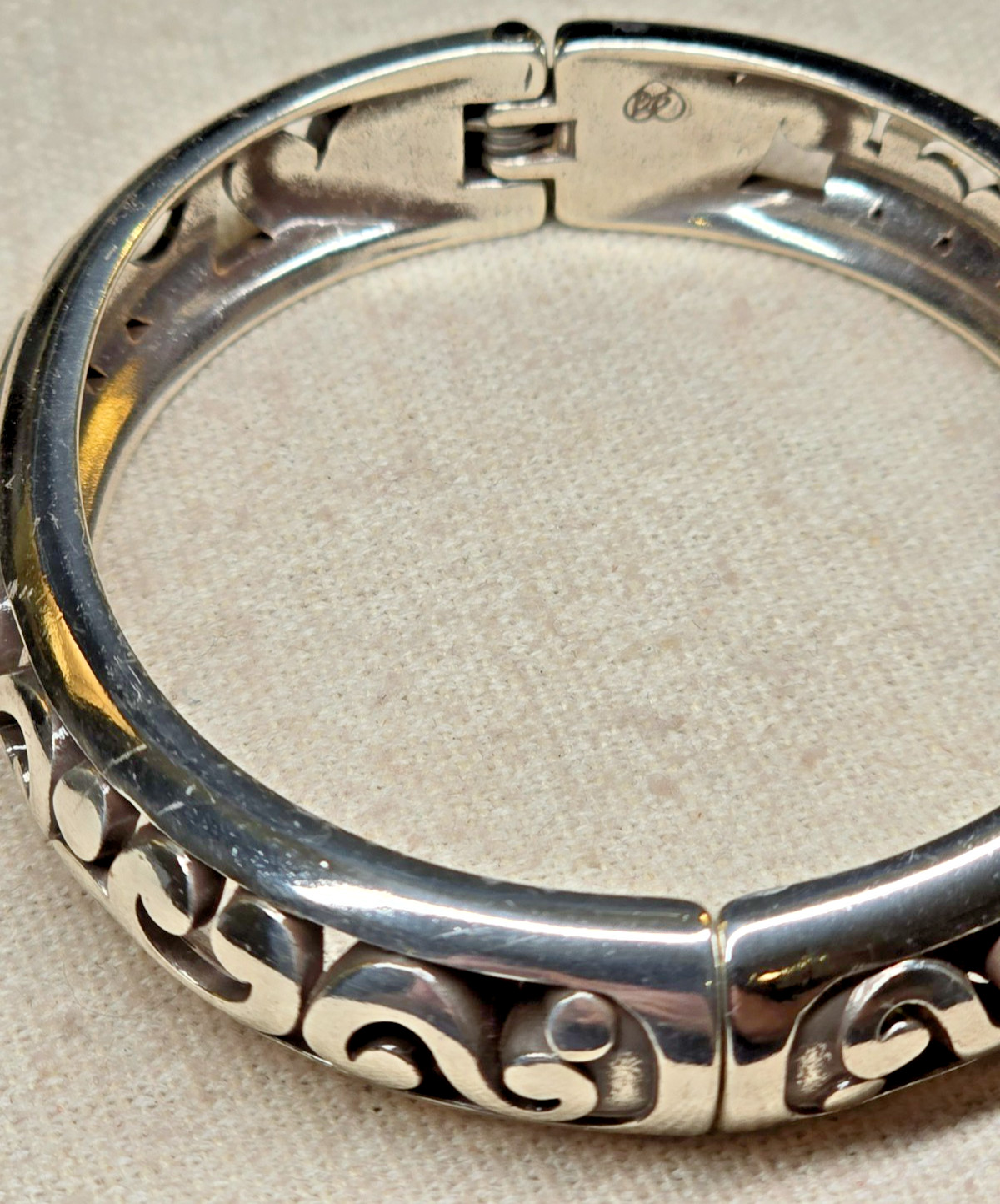 BRIGHTON BANGLE SCROLL HINGED SILVER TONE BRACELET - image 2