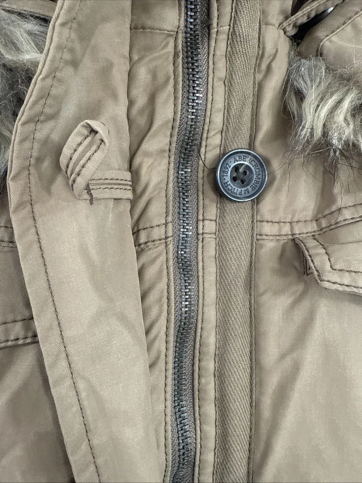Casaco Abercrombie Fitch Feminino XS Estilo Militar Sherpa Forrado Parka Campo Anorak - Imagem 4 de 4