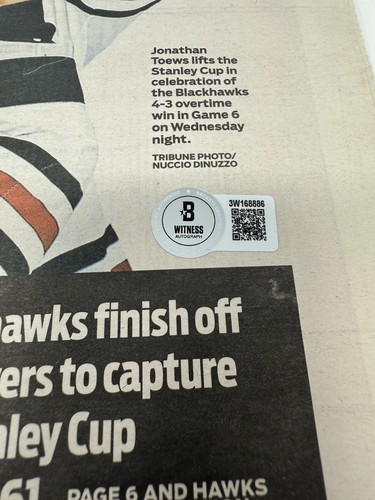 Jonathan Toews Signed Chicago Tribune Paper BAS Cert Autograph Auto Autographed - Picture 3 of 3