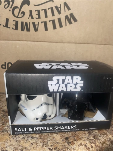 DISNEY~STAR WARS Ceramic Salt/Pepper Shakers STORMTROOPER & DARTH VADER New