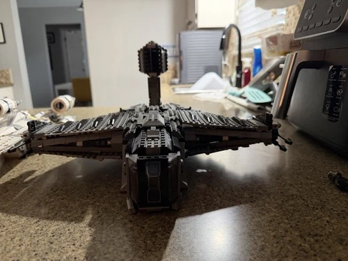 LEGO Star Wars: The Justifier (75323) 99% Complete w Instructions No Minifigures