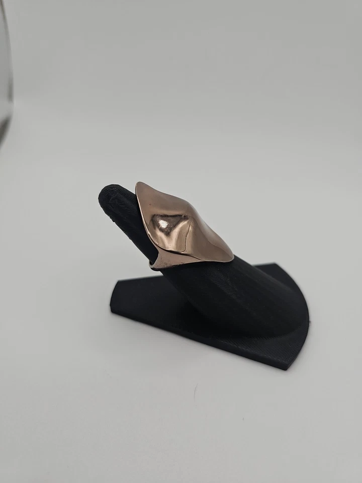 Anillo de oro rosa Alexis Bittar talla aproximada 7,5 Foto 3 de 4