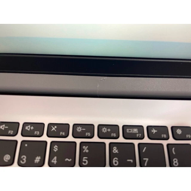 Portátil Lenovo Ideapad 1 15ADA7 AMD 3020E 8GB RAM 256GBSSD W11 *Tiene un golpe* - Imagen 2 de 4