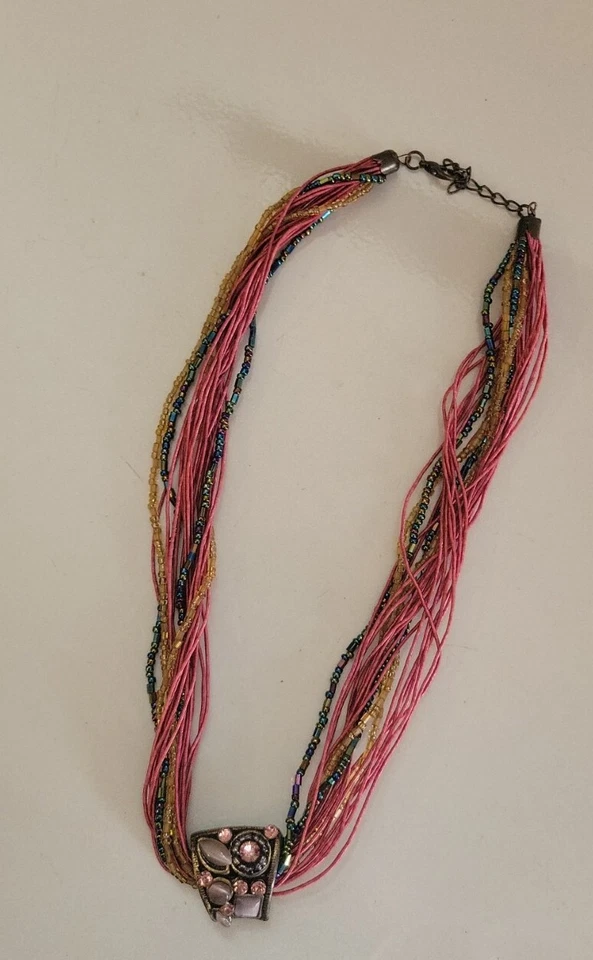 COLLAR CON CUENTAS COLGANTE MADREPERLA ROSA Y MORADO TONOS Foto 3 de 4