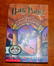 Harry Potter and the Sorcerers Stone - Paperback By Rowling, JK 