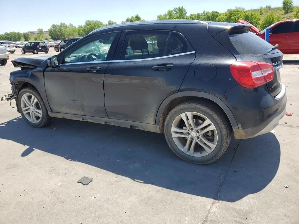 MONTAJE PALANCA DE CAMBIOS TRANSMISIÓN MERCEDES-BENZ GLA250 2015 Foto 3 de 4