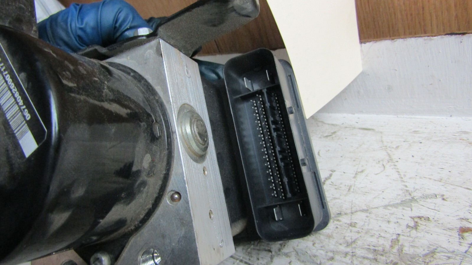 🐼 06-13  Volvo Control Unit ABS Pump Anti-Lock Brake Assembly P/N: 30742665 🌟