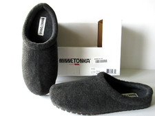 Minnetonka Slippers Indoor-Outdoor Slip-On Comfort Clogs Womens size 10 Charcoal