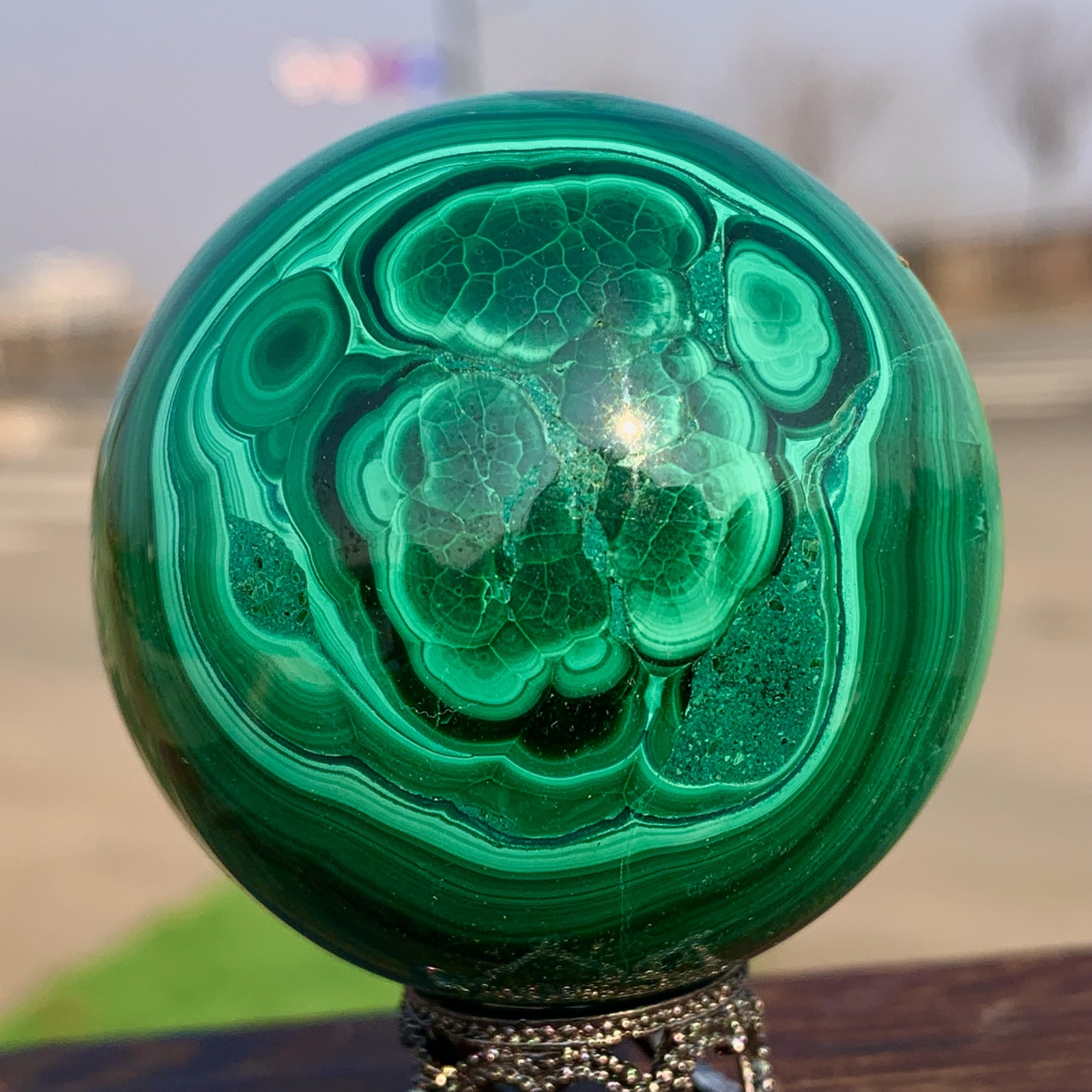 255G Natural glossy Malachite ball transparent cluster rough mineral sample