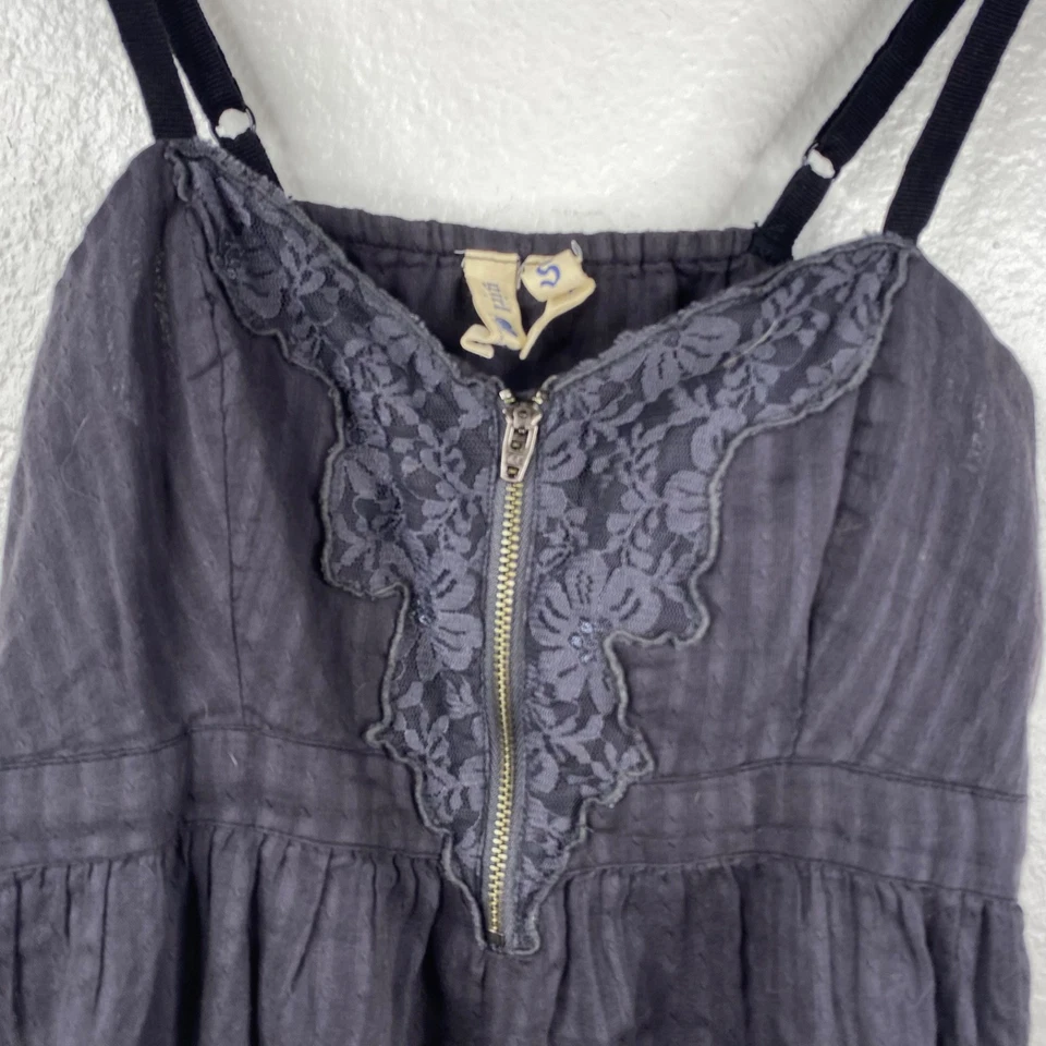 Girl Krazy by Krazy Kat Top 女式娃娃无袖灰色 S 码 90 年代 Y2K — 第 3/4 张图片