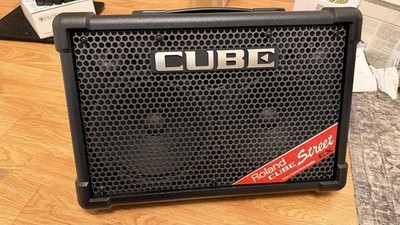 Roland Cube Street EX Battery Powered Stereo Guitar Amplifier