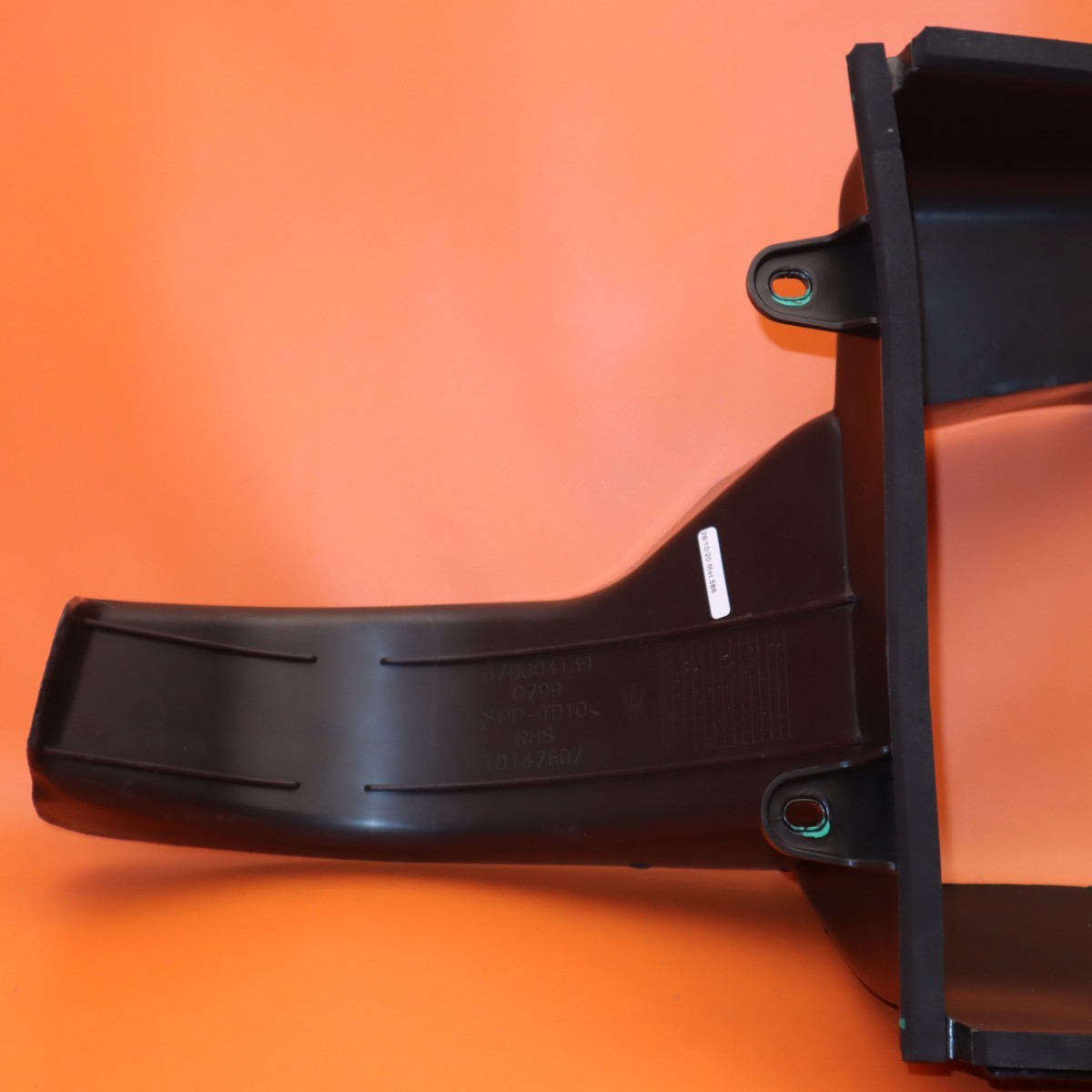 Maserati Ghibli 2014-2017 Right Air vent P/N 670004139