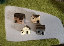 4 St. kleine Hütten Spur Z Häuser 1:220 Berghütte Wärterhäuschen  Konvolut