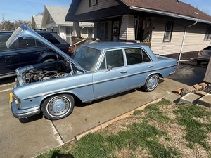 1973 Mercedes-Benz 280se 