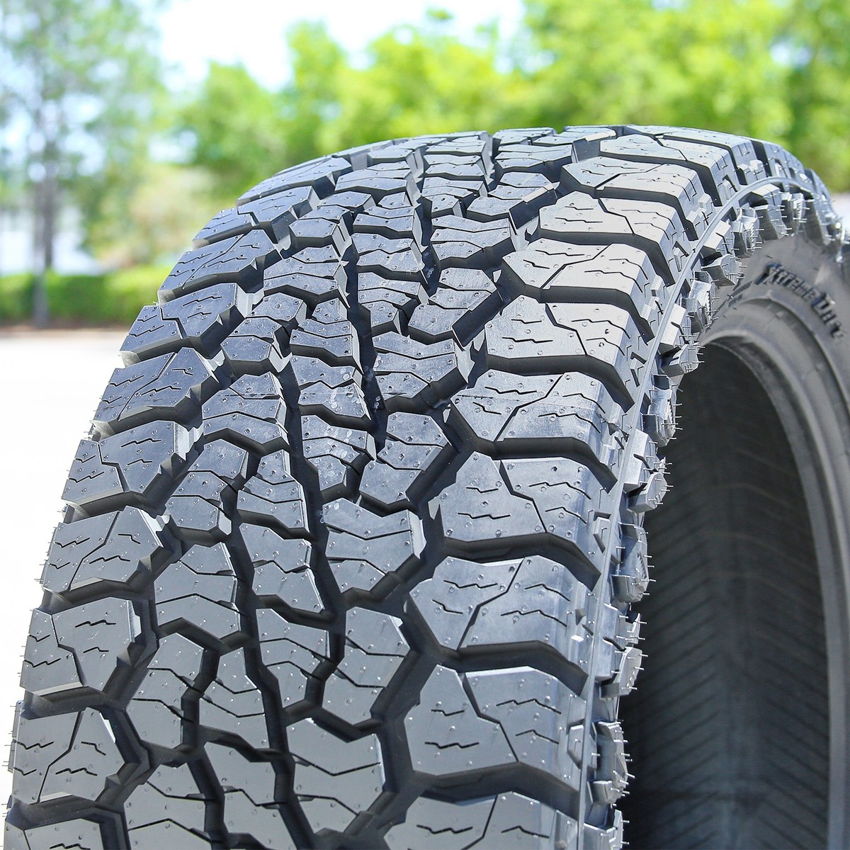 Tire Venom Power Swampthing A/T Xtreme Dirt 205/70R15 100T XL AT