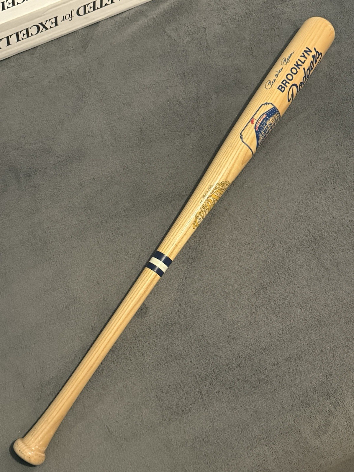 Pee Wee Reese Signed Bat Full Sized Cooperstown Bat Brooklyn Dodgers JSA LOA HOF - image 2