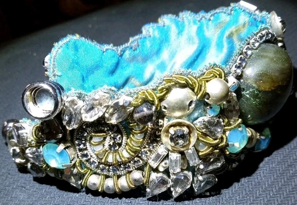 silk labradorite Hand embroidered Embellished shibari Magnet Bracelet Boho India - Image 4 of 4