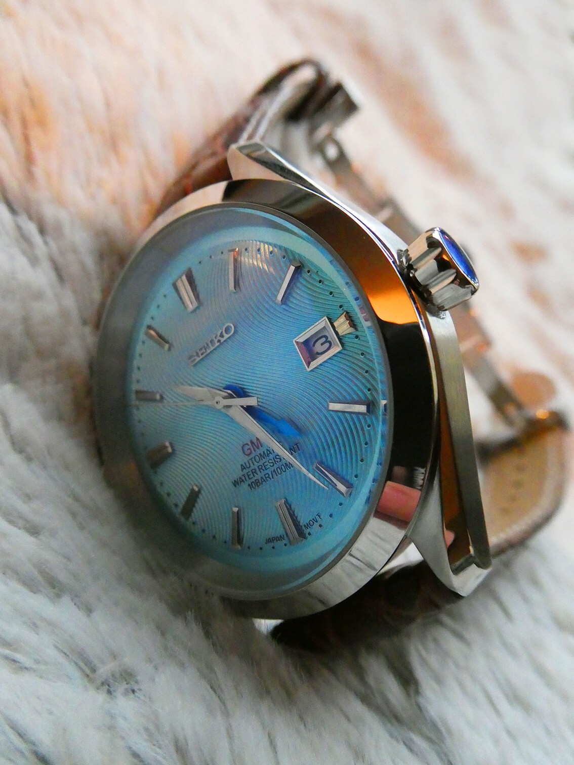 Custom Seiko Mod GMT dual time, automatic watch, 41mm, blue textured