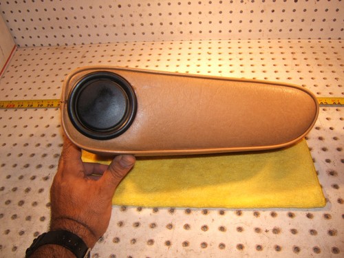 Mercedes Genuine OEM 82-85 W123 Front center PALOMINO Vinyl Tex 1 Armrest,Type 2 - Picture 7 of 19