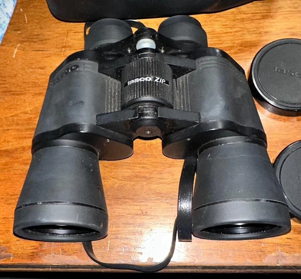 Tasco Wide Angle and Rubber 2023BRZ 10x50 MM Binoculars w/Bag - Image 2 of 4