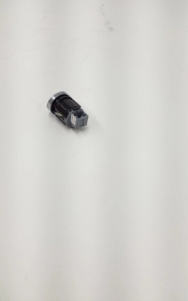 2019 Volkswagen Passat Ignition Switch keyless ignition OEM - Image 3 of 4