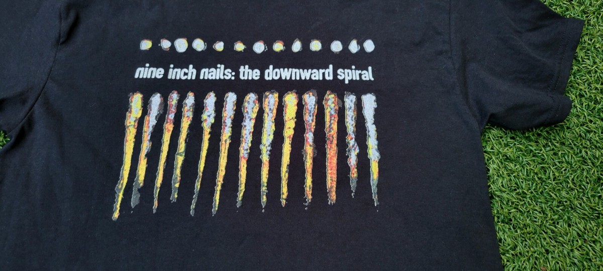 トップス NINE INCH NAILS downward spiral gildan L Amazon.com: Nine Inch Nails Men's Downward Spiral Slim Fit T
