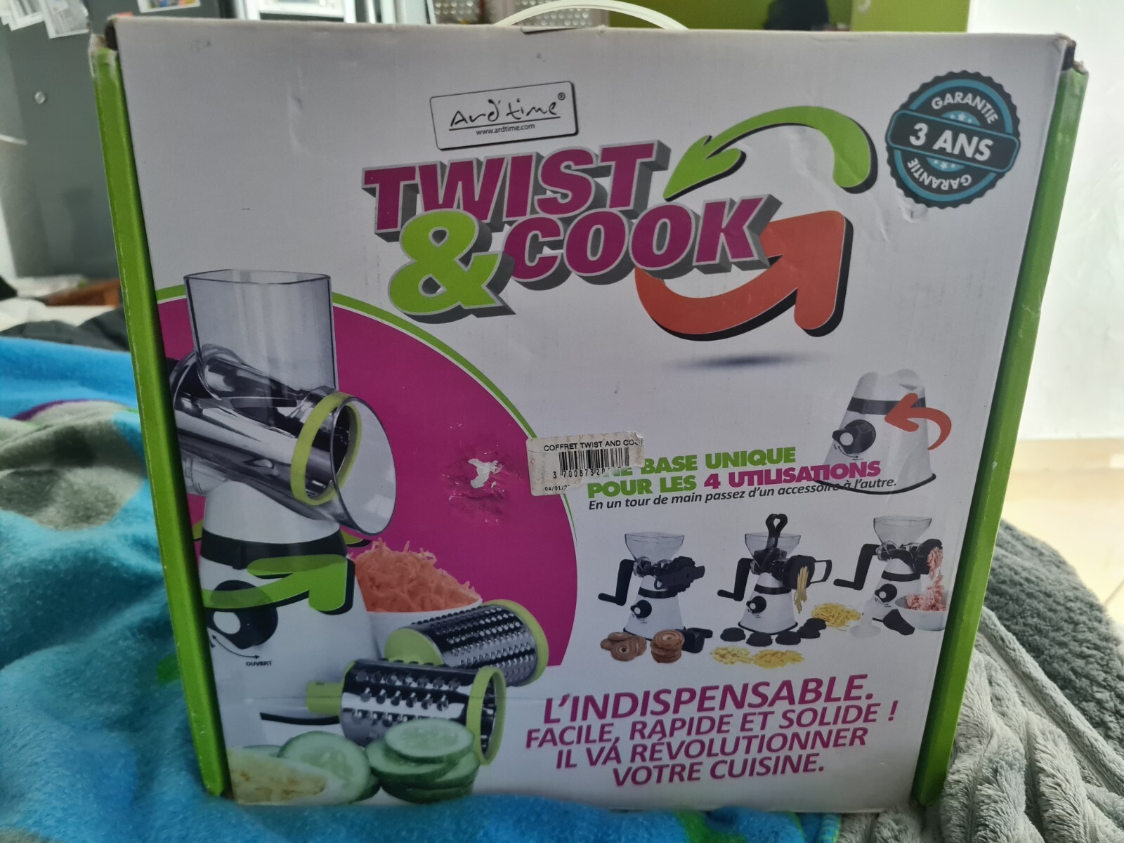 Ustensile gain de place avec la Twist and Cook machine multi fonction 3 en 1