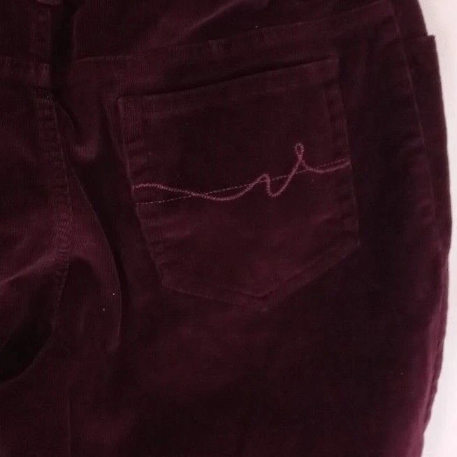 Jeans feminino St. John's Bay stretch ameixa roxo veludo tamanho 12 - Imagem 4 de 4