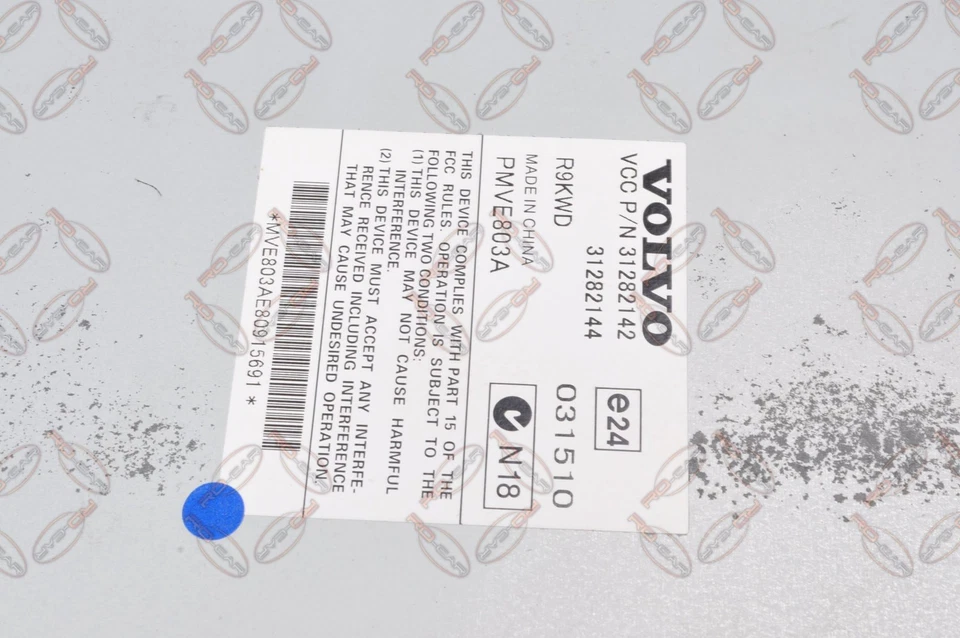 VOLVO V70 III 2.4D 163CH Amplificateur Radio 31282142 - Photo 2/4