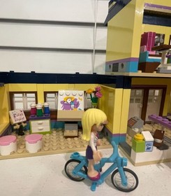 LEGO Friends 41005 Heartlake High
