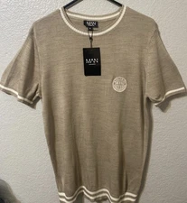 NWT Boohoo Man Knit T Shirt Men Short Sleeve Varsity Man Badge Stone-Medium