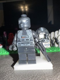 LEGO Star Wars Imperial V-Wing Pilot Minifigure SW0304