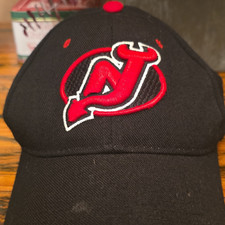 Zephyr New Jersey Devils NHL Adjustable Hat Cap Black Red Officially Licensed