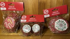 200 Christmas Cupcake Or Muffin Paper Baking Cups - 100 Large  100 Mini - 3 Pks