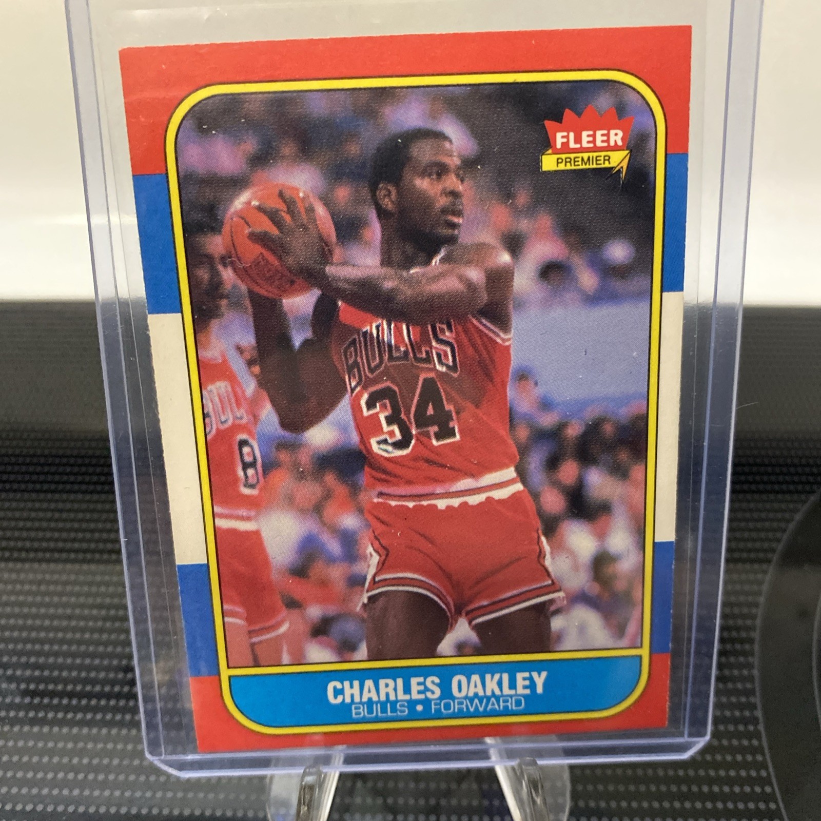 1986-87 Fleer - Charles Oakley #81 (RC)