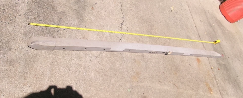 New NOS GM 1981-91 Chevy Suburban Rear Bumper Closeout OEM GM # 14022883 - Image 4 of 4