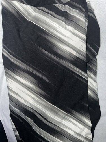 Lularoe TC2 Tall Curvy Leggings Black White Stripe Ombre Fade Dip 18-22 New 🦄 - Picture 7 of 7