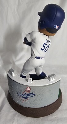 Los Angeles Dodgers FOCO Bobblehead Mookie Betts Legends Stadium